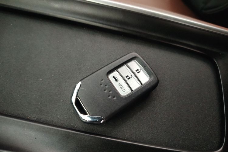 本田 英仕派 2022款 锐·混动 2.0L 净雅版中控内饰7001