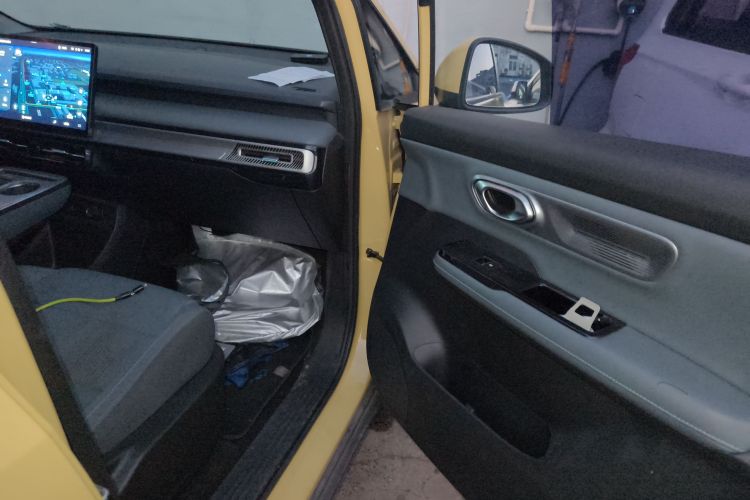 埃安 AION Y 2022款 Plus 70 乐享版局部细节9005