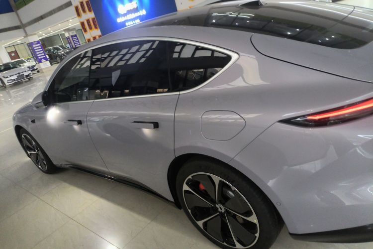 蔚来ET5T 2025款 75kWh Touring车身外观4