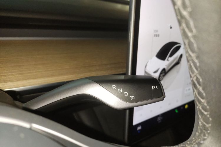 特斯拉 Model Y 2022款 改款 后轮驱动版局部细节18