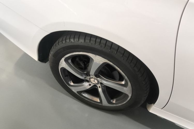 奔驰E级 2017款 E 200 L 运动型 4MATIC车身外观6008