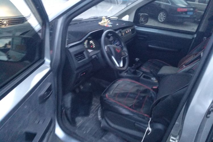 五菱汽车 五菱征程 2022款 2.0L 手动创业型中控内饰20