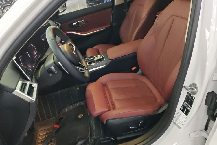 宝马3系 2025款 325Li M运动套装局部细节19