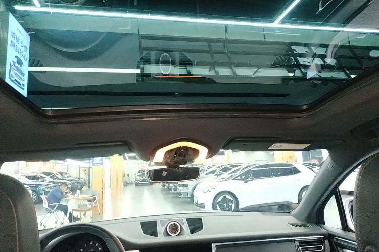 保时捷 2018款 Macan 2.0T中控内饰22