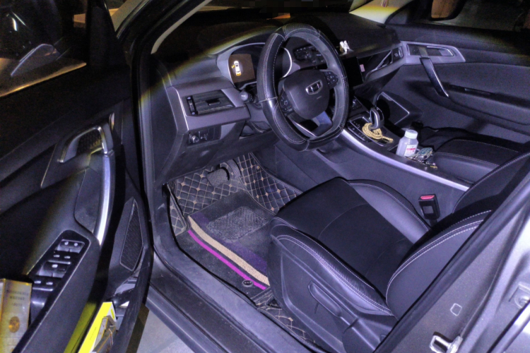 吉利汽车 博越 2021款 百万款 1.8TD DCT两驱舒适型中控内饰7003