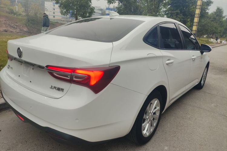 别克 威朗 2020款 15T 自动进取型车身外观7