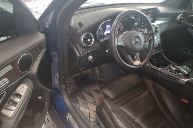 奔驰GLC 2016款 GLC 300 4MATIC 动感型中控内饰20