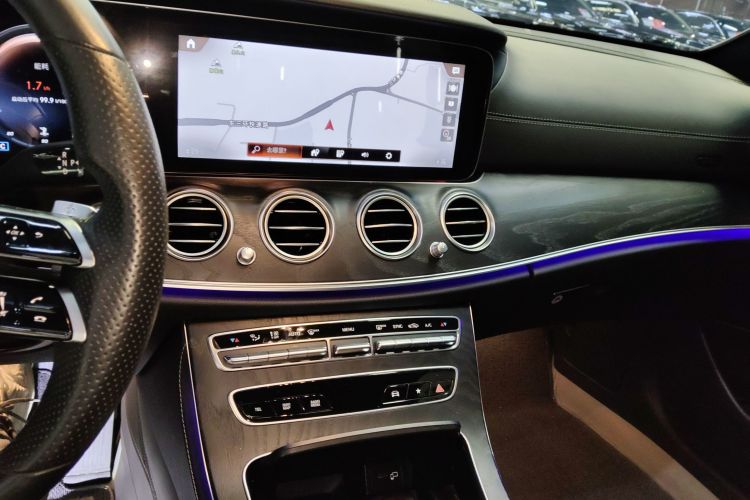 奔驰E级(进口) 2022款 E 260 时尚型运动版中控内饰16