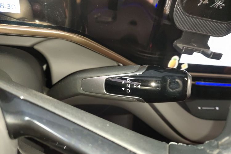 红旗EH7 2024款 600 Pro中控内饰18