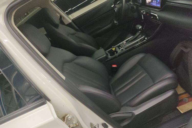 广汽传祺 传祺GS4 2020款 270T 自动智联科技版局部细节41