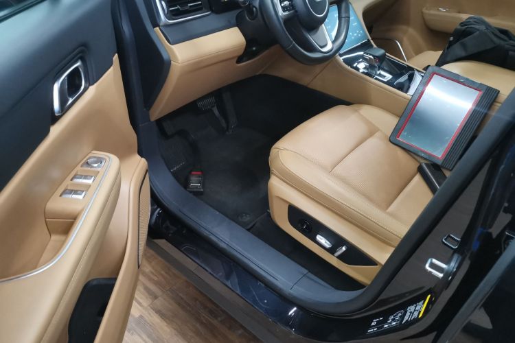 理想汽车 理想ONE 2021款 增程6座版中控内饰20