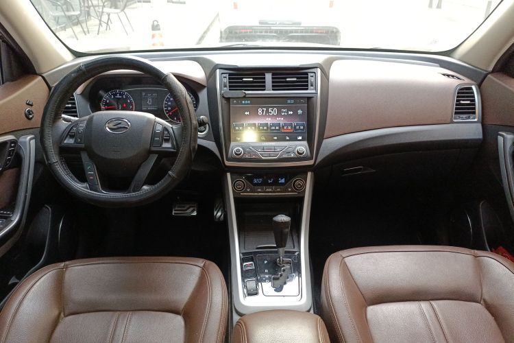 陆风X5 2016款 Plus 1.5T CVT创领版中控内饰7002