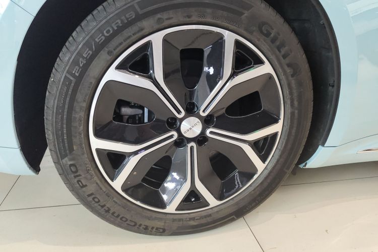 鸿蒙智行 智界S7 2024款 Pro 后驱长航版车身外观6008