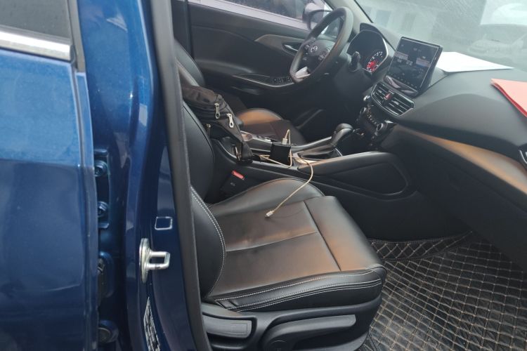 现代 菲斯塔 2019款 240TGDi 运动版 国V局部细节41