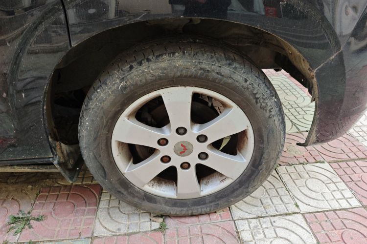 五菱汽车 五菱征程 2015款 1.8L豪华型LJ479QE2车身外观6001