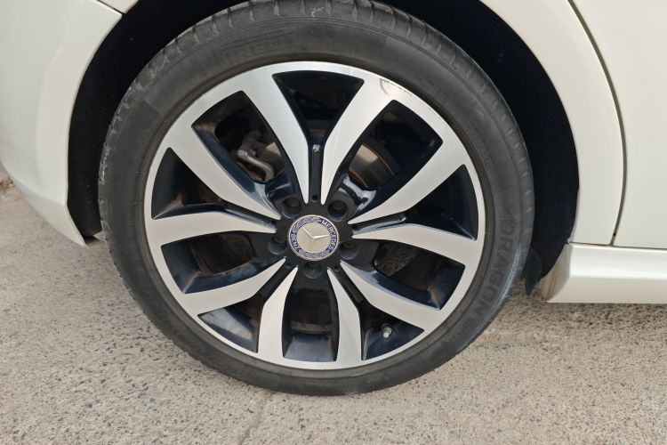 奔驰A级(进口) 2015款 A 200 时尚型车身外观6008