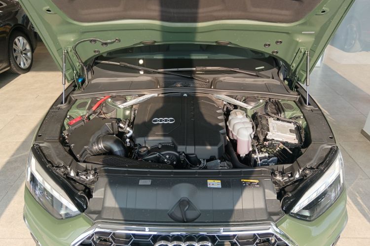 奥迪A5 2023款 Sportback 40 TFSI 时尚动感型机舱底盘24