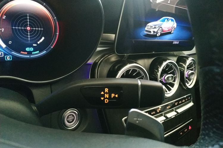 奔驰C级 2020款 C 260 L 运动版局部细节18