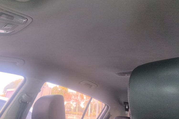 起亚KX5 2016款 2.0L 自动两驱GL中控内饰22