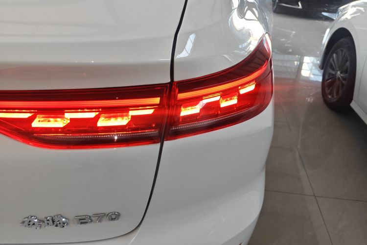 奔腾B70 2024款 龙腾版 1.5T 领创型车身外观9