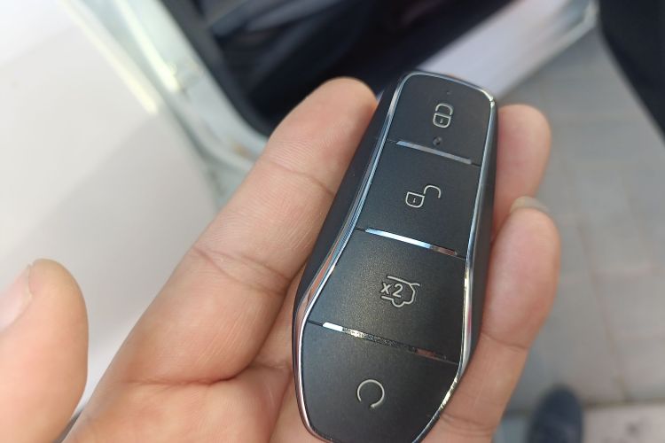 比亚迪 秦PLUS 2024款 荣耀版 DM-i 55KM领先型中控内饰11