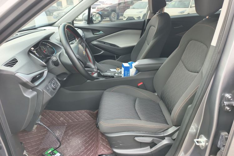 雪佛兰 沃兰多 2020款 轻混 530T 自动劲享版（5+2款）中控内饰19