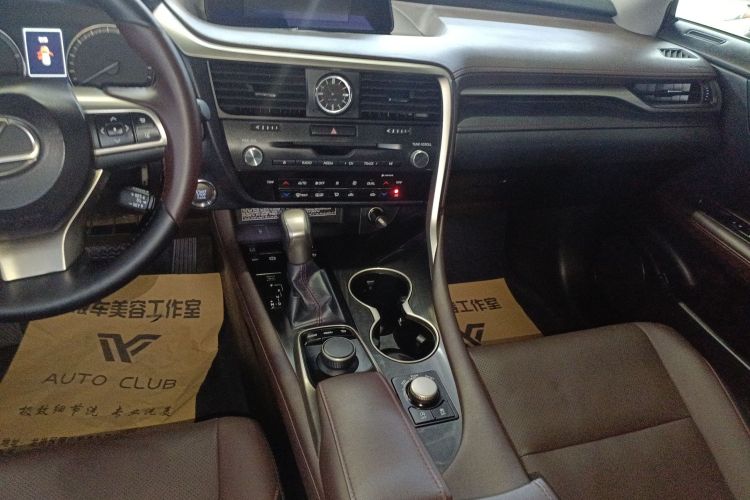 雷克萨斯RX 2016款 300 两驱舒适版 国VI中控内饰18