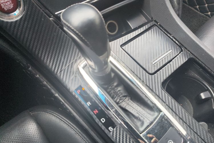 本田 思铂睿 2015款 2.4L 尊贵版中控内饰18