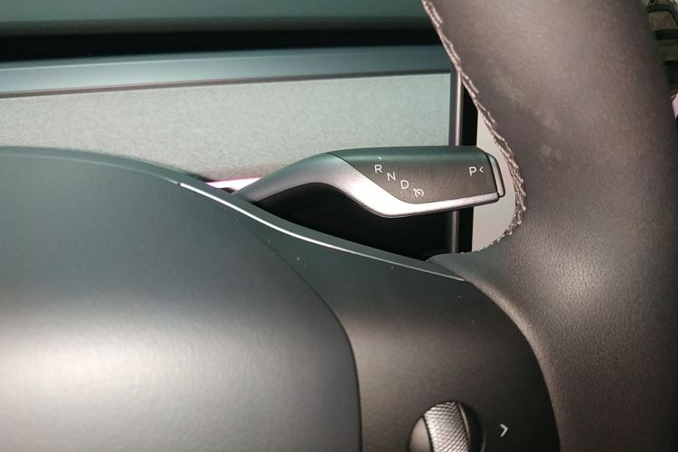 特斯拉 Model Y 2024款 长续航全轮驱动版局部细节18