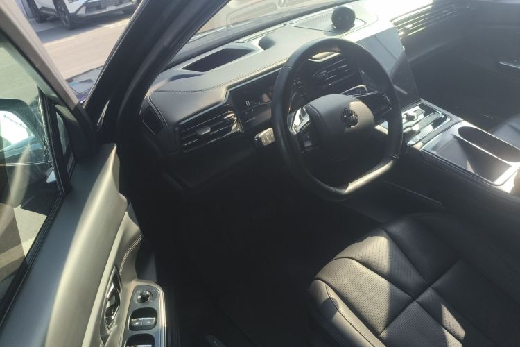蔚来ES8 2020款 415KM 签名版 六座版中控内饰20