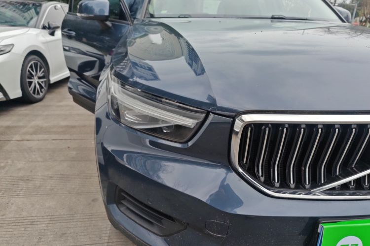 沃尔沃XC40 2021款 T4 四驱智行时尚版车身外观8