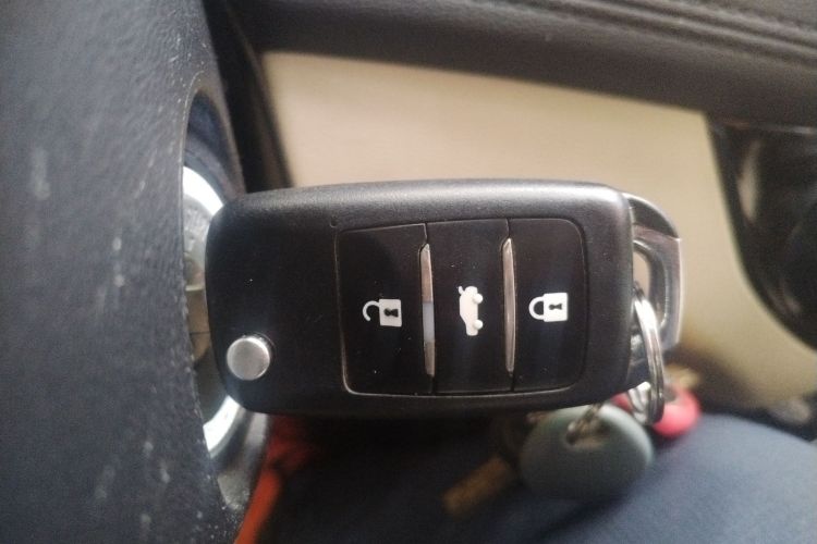 长安 逸动 2016款 1.6L 手动风尚型中控内饰7001