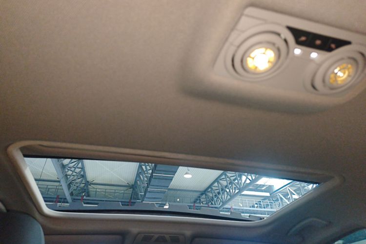 宝马3系 2017款 320Li M运动型中控内饰22