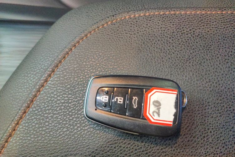 丰田 凯美瑞 2021款 2.0G 豪华版中控内饰7001