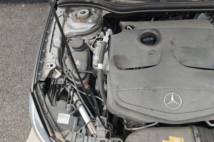 奔驰GLA 2015款 GLA 200 动感型机舱底盘25