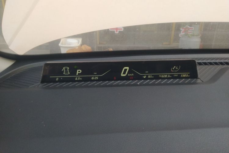 哪吒汽车 哪吒AYA 2023款 401局部细节14