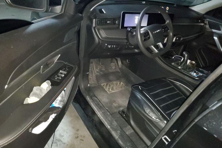 捷途X70 PLUS 2021款 改款 1.5T 手动风 7座中控内饰20