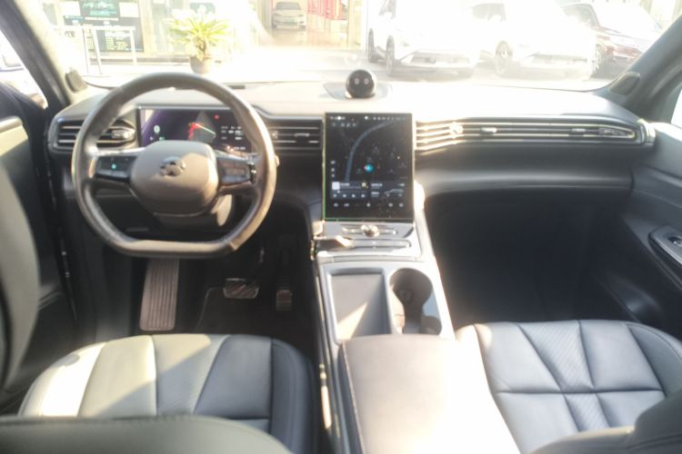 蔚来ES8 2020款 415KM 签名版 六座版中控内饰12