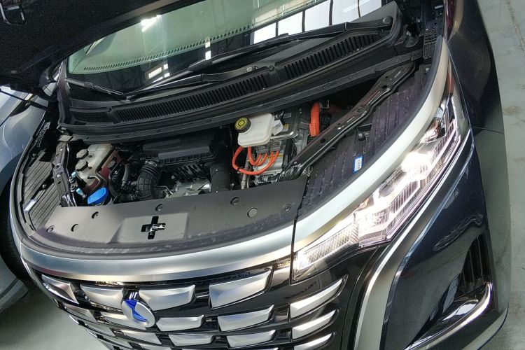 腾势D9 2022款 DM-i 1040 尊贵型局部细节24