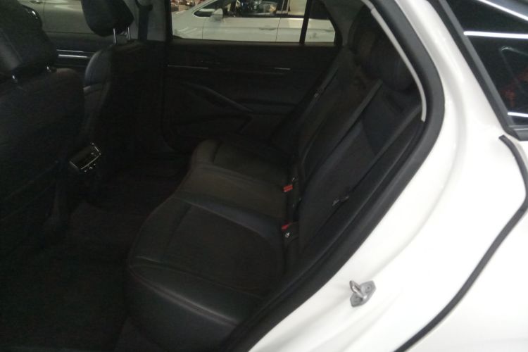 福特 蒙迪欧 2022款 改款 EcoBoost 245 豪华型中控内饰21