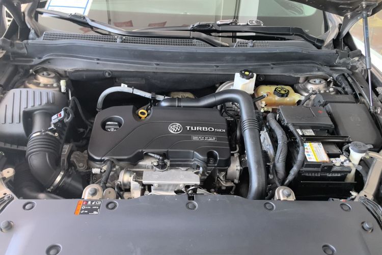 别克 昂科威 2019款 20T 两驱领先型 国VI机舱底盘24