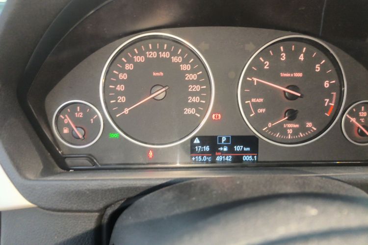 宝马3系 2014款 320Li 时尚型中控内饰14