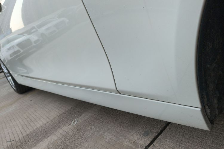 宝马5系 2014款 525Li 豪华设计套装局部细节9001