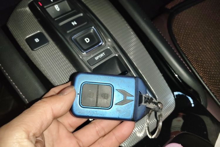 思铭 东风本田M-NV 2021款 尚骋版中控内饰11