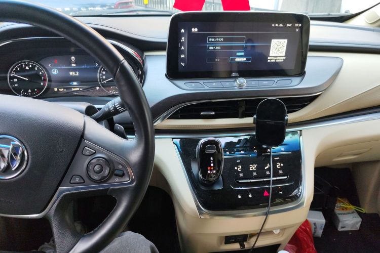 别克GL8 2023款 改款 陆上公务舱 豪华型中控内饰16