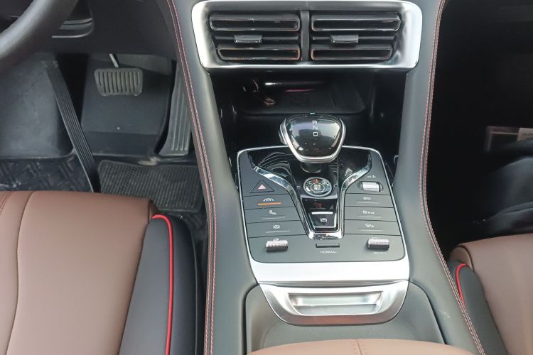 比亚迪 宋PLUS 2020款 1.5T 自动旗舰型中控内饰18