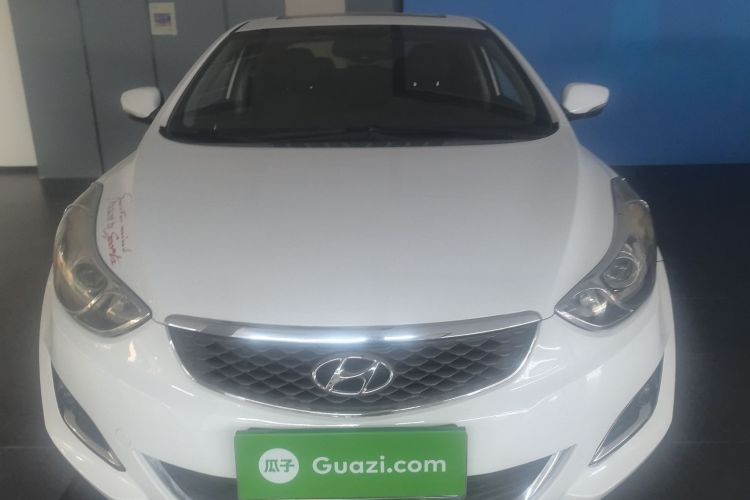 现代 朗动 2016款 1.6L 自动尊贵型车身外观2