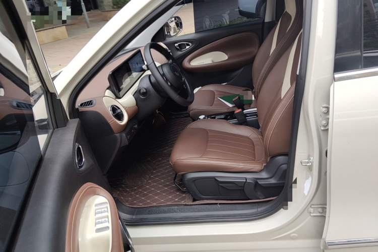 五菱汽车 五菱缤果 2023款 333km 悦享+款中控内饰19