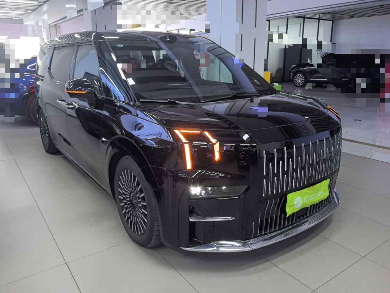 极氪009 2024款 七座过道版四驱 108kWh(5)