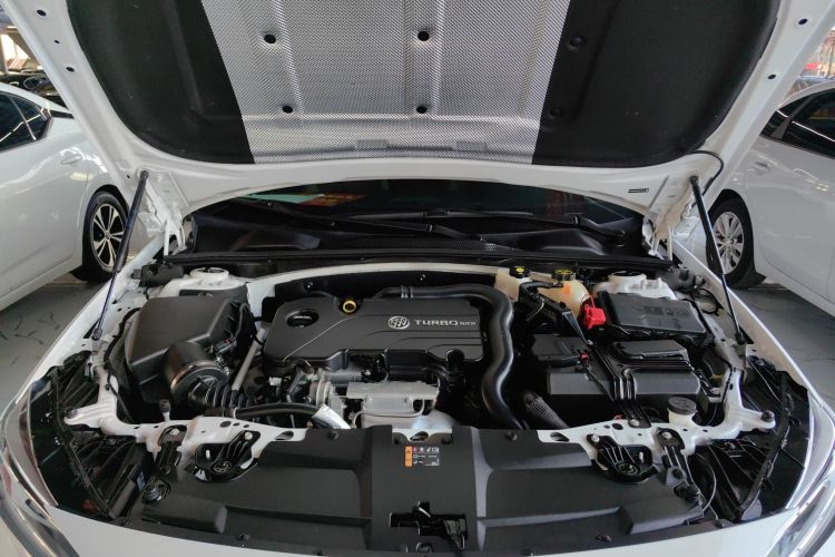 别克 君威 2022款 552T 智享型机舱底盘24